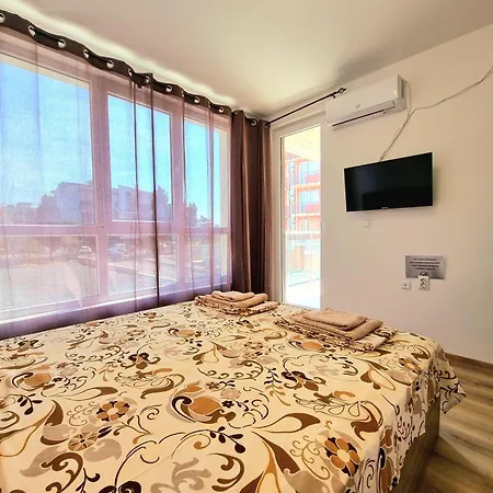 Sunny Breeze Apartament *