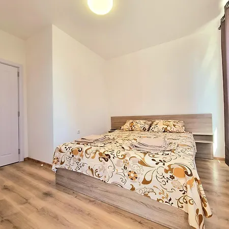 Sunny Breeze Apartament Primorsko